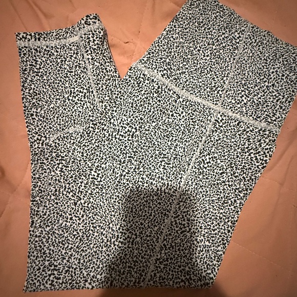 Athleta Black and White Patterned Pants - Picture 1 of 2